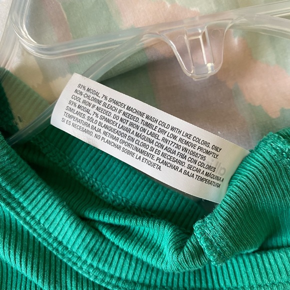 All in Motion Green Crop T-Shirt, Size XS - Picture 6 of 6